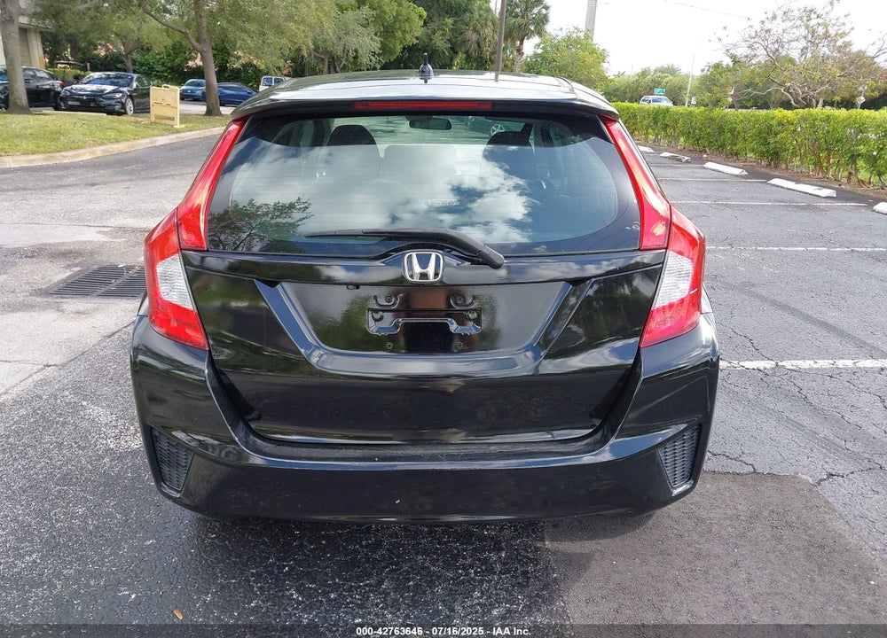 2015 HONDA FIT VIN: 3HGGK5H50FM743903