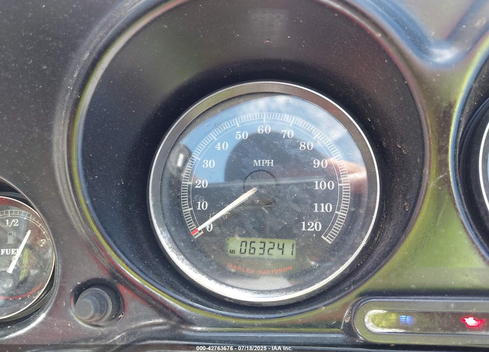 2008 HARLEY-DAVIDSON FLHTCUI VIN: 1HD1FC4188Y661133
