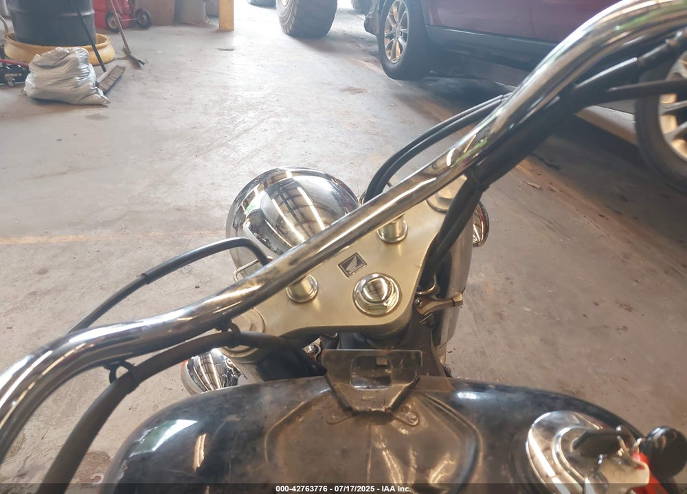 2004 HONDA VT750 C VIN: JH2RC50054K010861