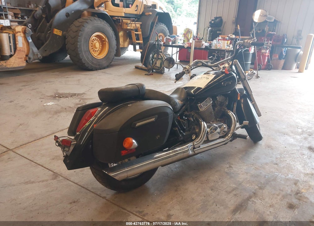 2004 HONDA VT750 C VIN: JH2RC50054K010861