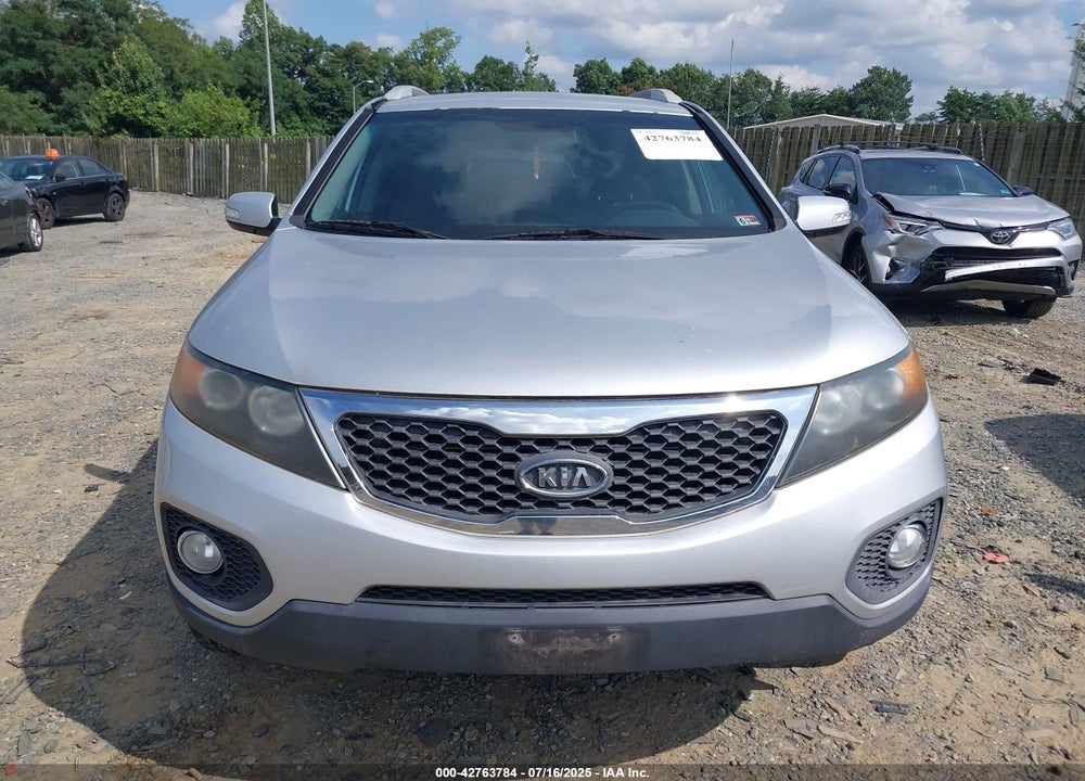 2011 KIA SORENTO VIN: 5XYKT4A2XBG087023