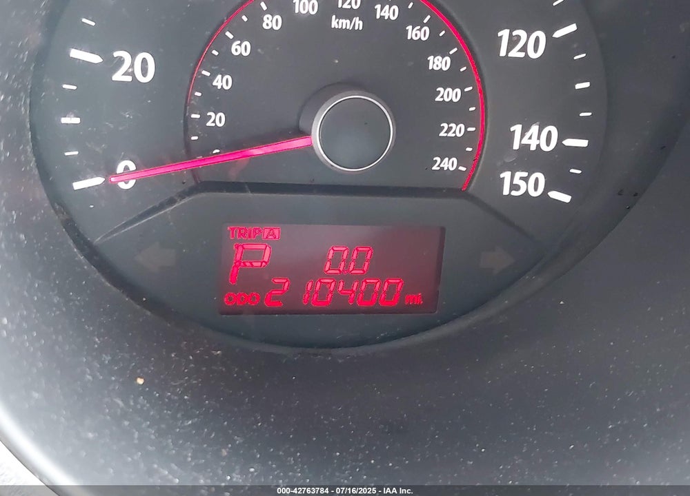 2011 KIA SORENTO VIN: 5XYKT4A2XBG087023
