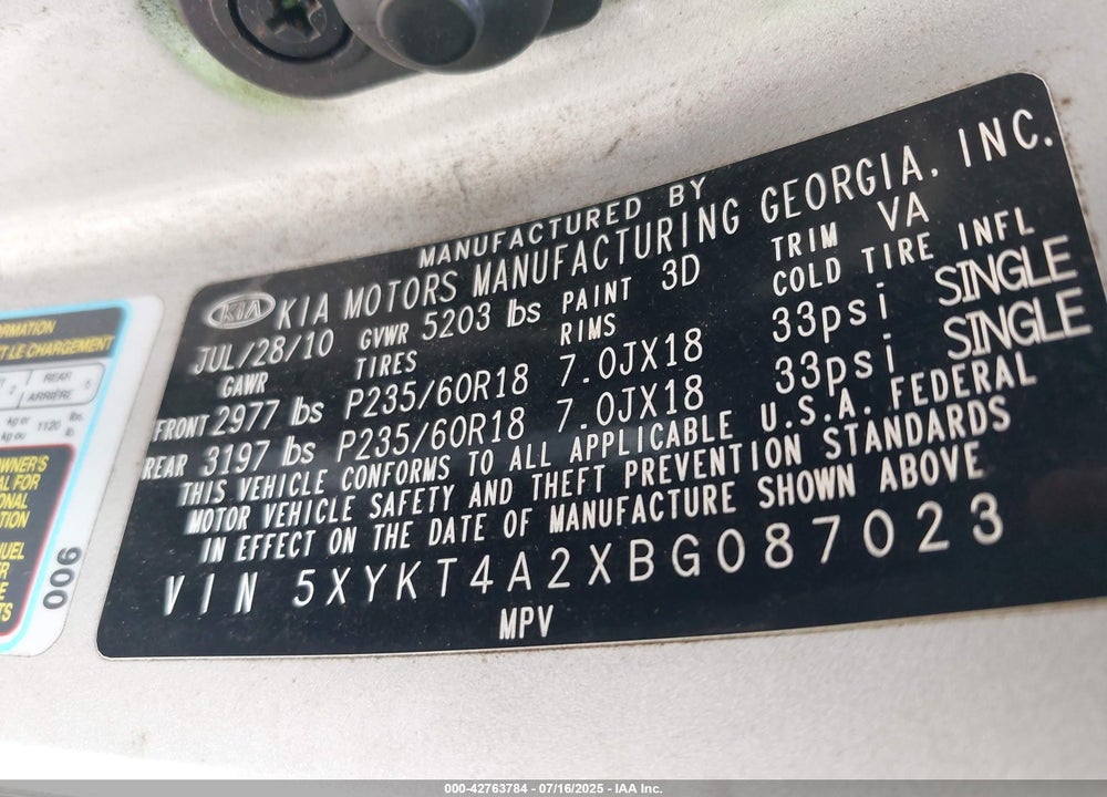 2011 KIA SORENTO VIN: 5XYKT4A2XBG087023