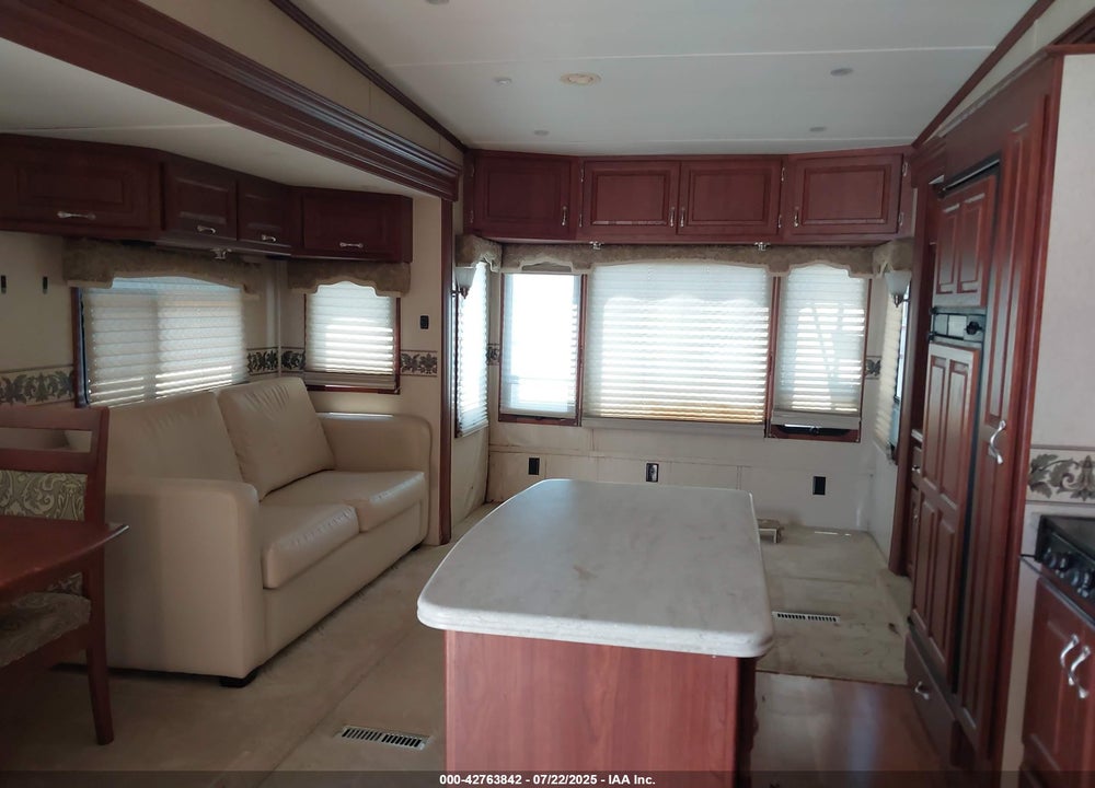 2009 UNDEFINED --- VIN: 16F62E5R391A09892