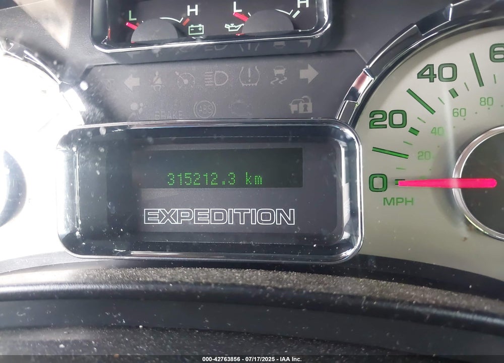 2011 FORD EXPEDITION LIMITED VIN: 1FMJU1K53BEF20833