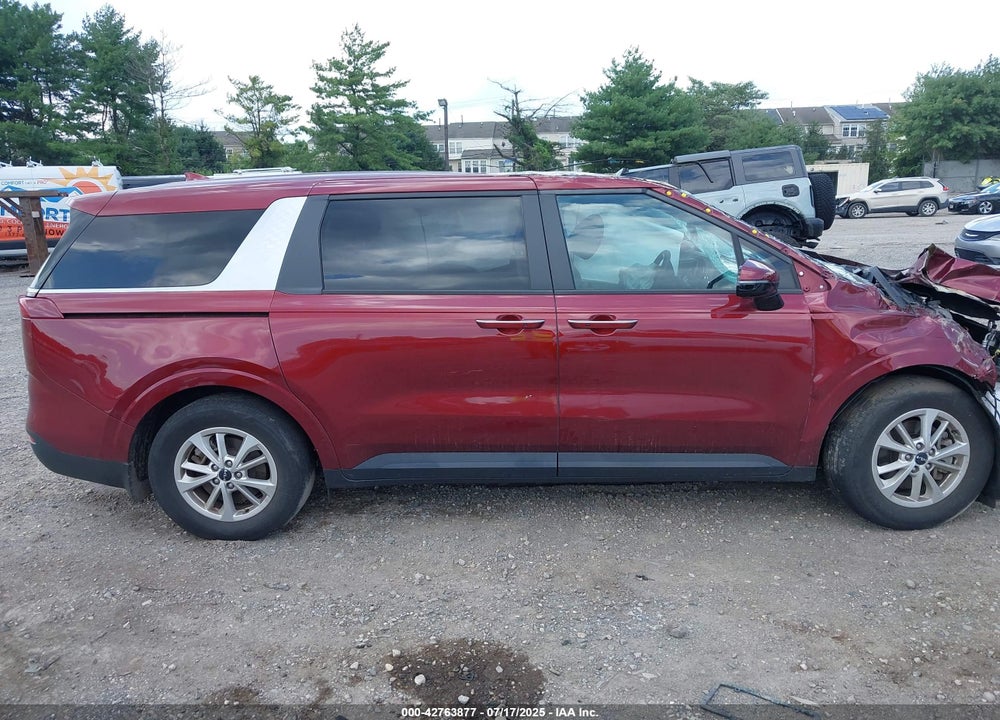 2023 KIA CARNIVAL MPV LX SEAT PACKAGE VIN: KNDNB4H32P6193555