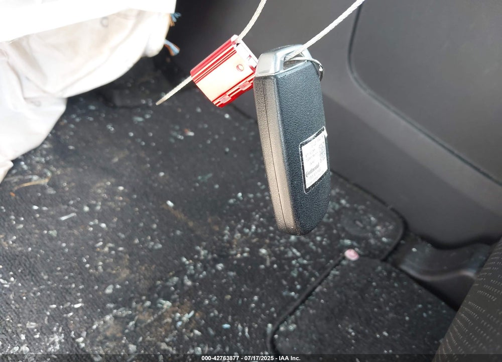 2023 KIA CARNIVAL MPV LX SEAT PACKAGE VIN: KNDNB4H32P6193555