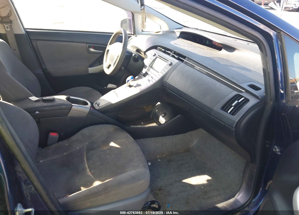 2015 TOYOTA PRIUS VIN: JTDKN3DU4F1940622