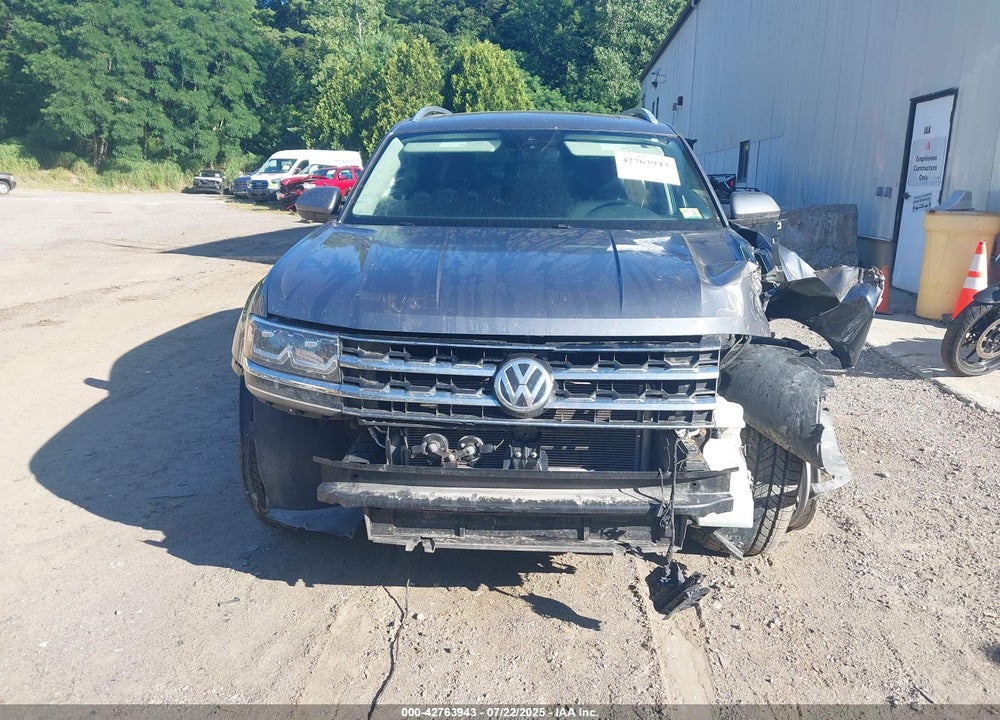 2019 VOLKSWAGEN ATLAS VIN: 1V2UR2CA0KC600296