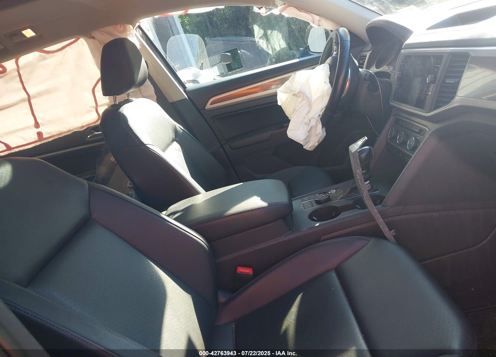 2019 VOLKSWAGEN ATLAS VIN: 1V2UR2CA0KC600296