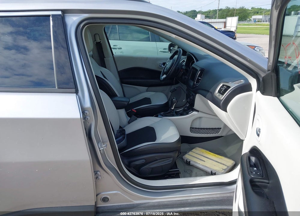 2018 JEEP COMPASS VIN: 3C4NJDBB7JT192031