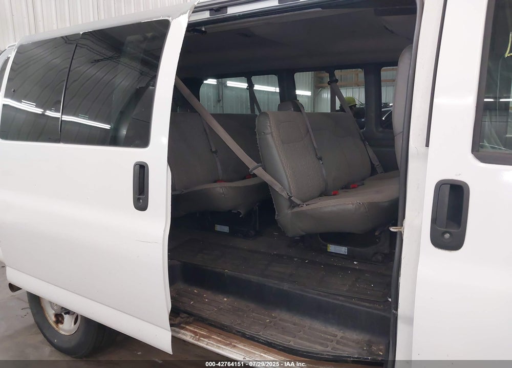 2009 CHEVROLET EXPRESS 3500 VIN: 1GAHG35K491168590