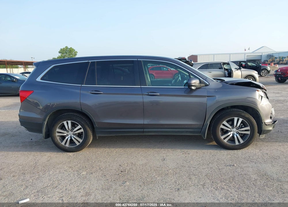 2017 HONDA PILOT VIN: 5FNYF5H86HB020761