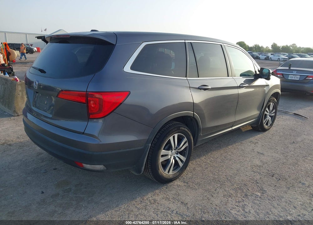 2017 HONDA PILOT VIN: 5FNYF5H86HB020761
