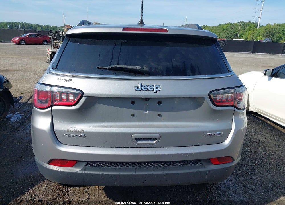 2019 JEEP COMPASS VIN: 3C4NJDBB1KT682739