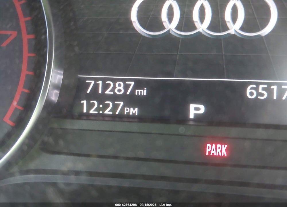 2017 AUDI A4 VIN: WAUANAF47HN006783