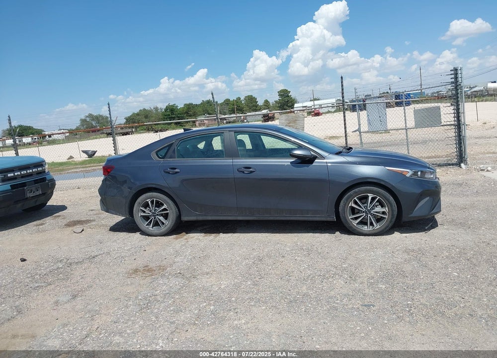 2023 KIA FORTE VIN: 3KPF24AD0PE555612