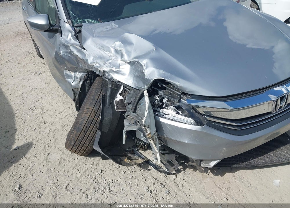 2017 HONDA ACCORD VIN: 1HGCR2F3XHA173564