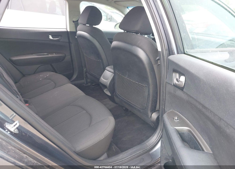 2020 KIA OPTIMA VIN: 5XXGT4L36LG421047
