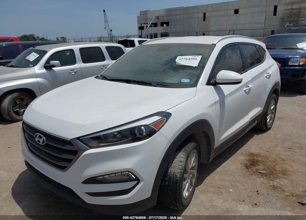 2016 HYUNDAI TUCSON VIN: KM8J33A45GU110975