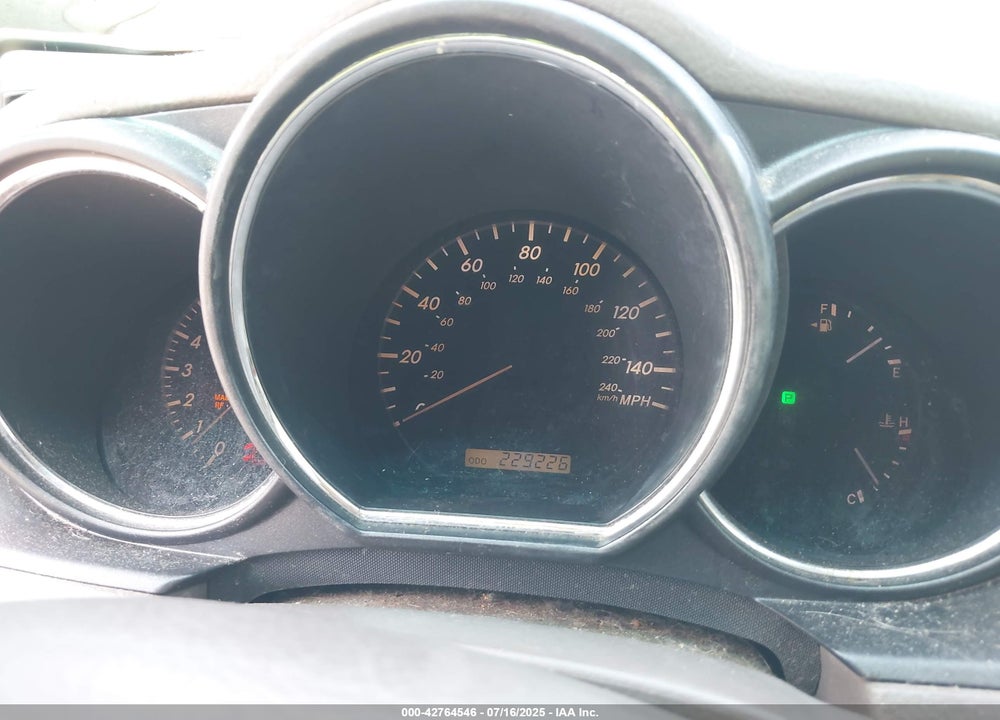 2004 LEXUS RX 330 VIN: JTJGA31U940021026