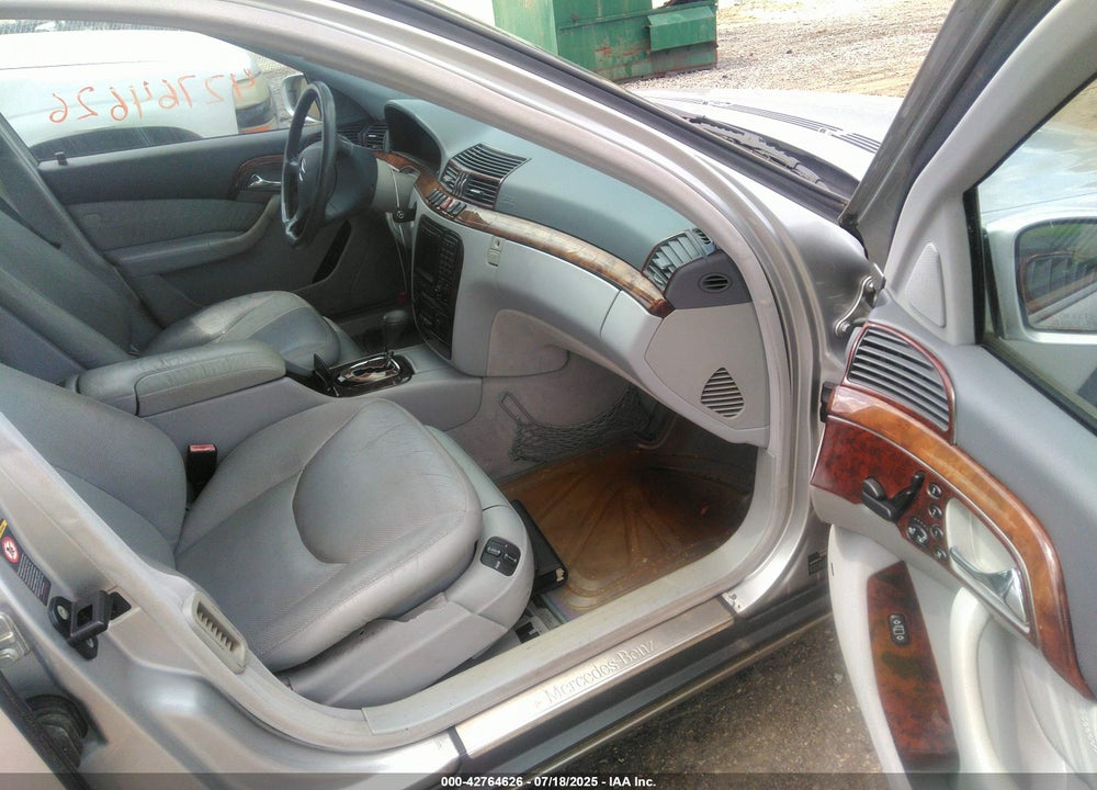 2000 MERCEDES-BENZ S 500 VIN: WDBNG75J5YA098491