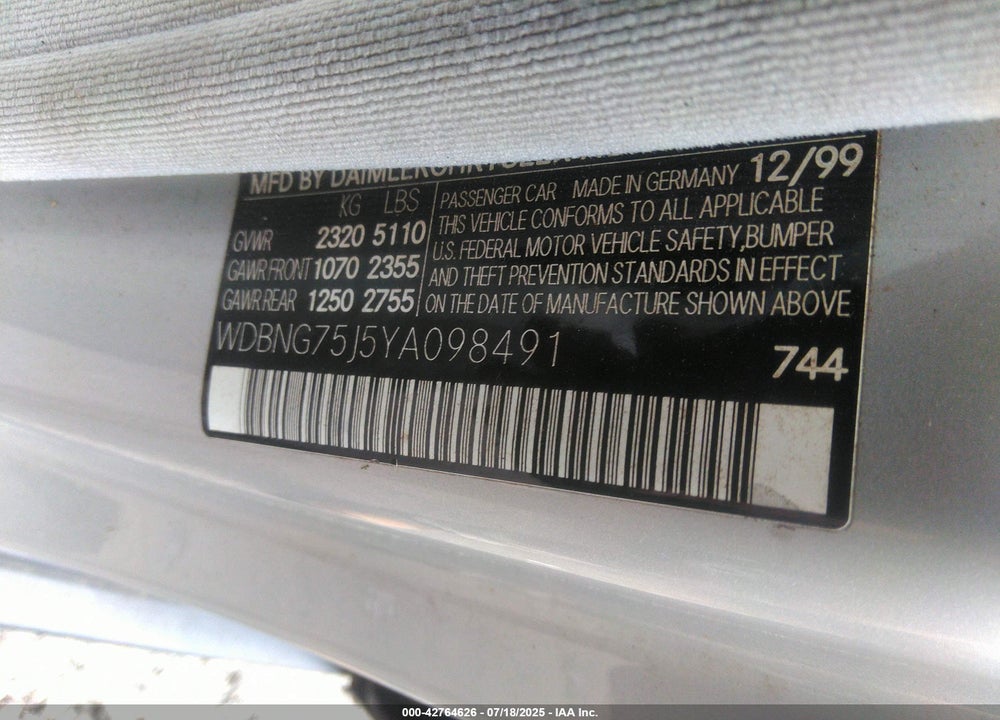 2000 MERCEDES-BENZ S 500 VIN: WDBNG75J5YA098491