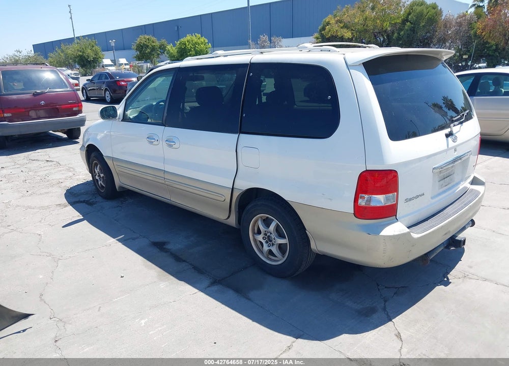 2005 KIA SEDONA EX/LX VIN: KNDUP131556621911
