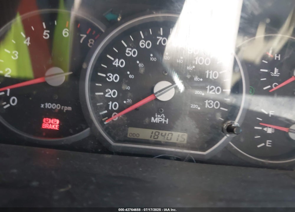 2005 KIA SEDONA EX/LX VIN: KNDUP131556621911
