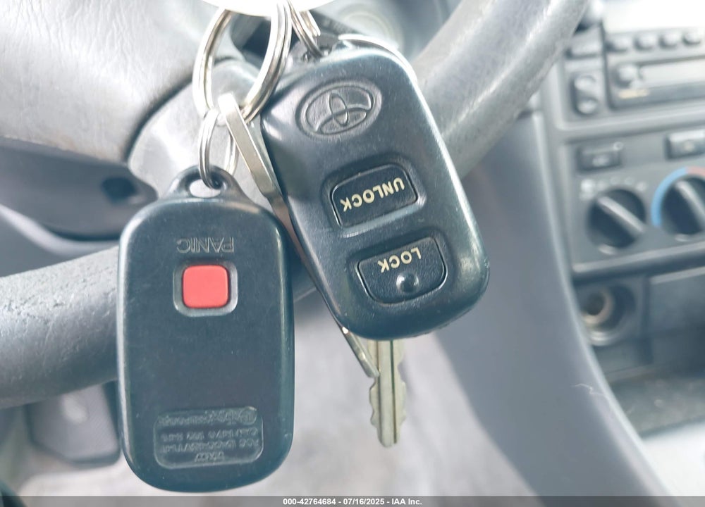 2001 TOYOTA CAMRY LE VIN: 4T1BG22K21U844495