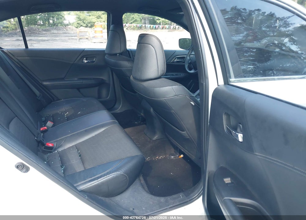 2016 HONDA ACCORD VIN: 1HGCR2F57GA125150