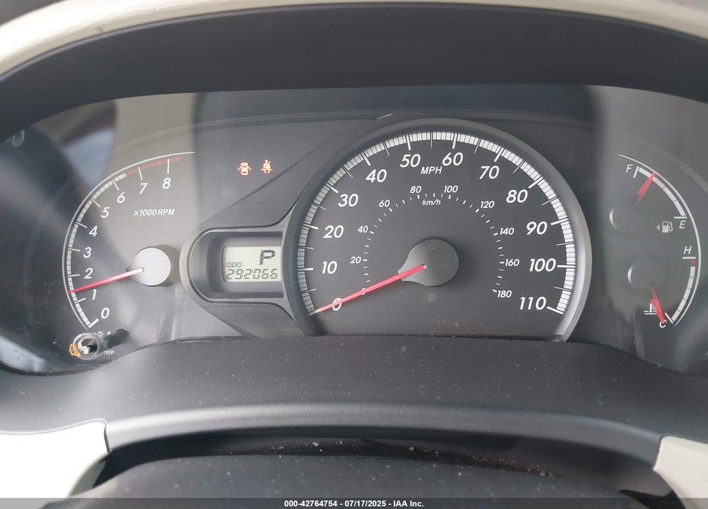 2011 TOYOTA SIENNA LE V6 VIN: 5TDKK3DCXBS041874