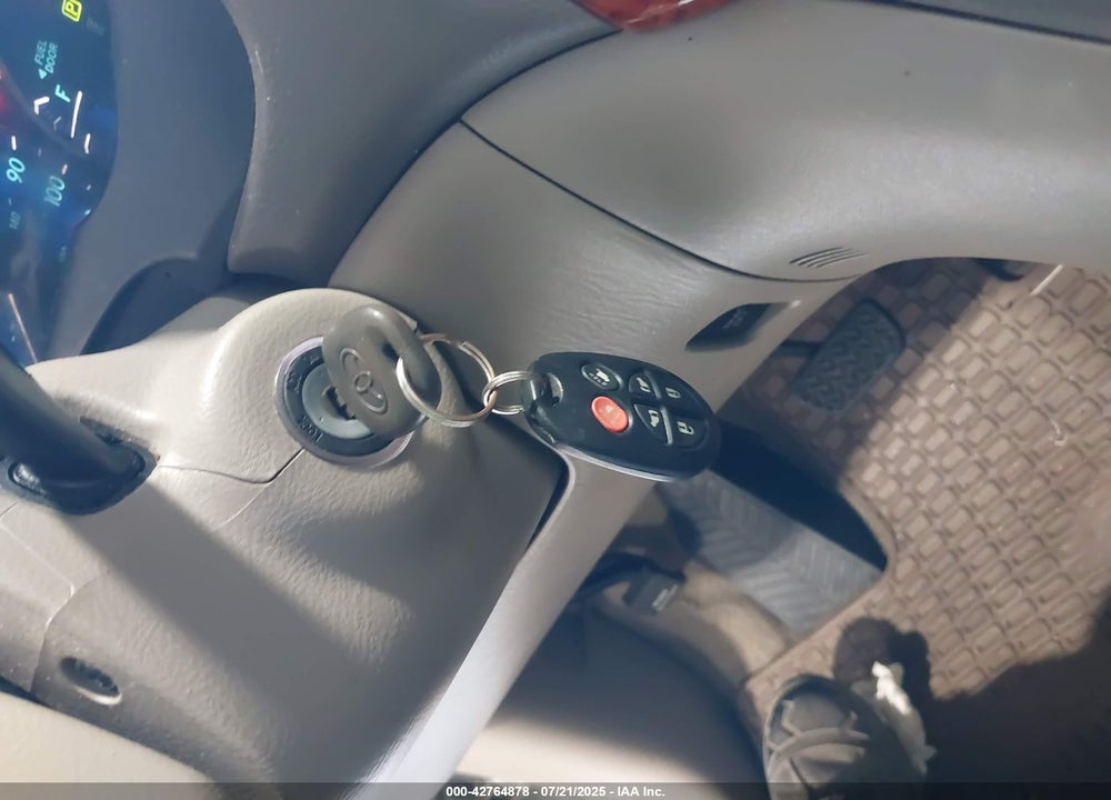 2008 TOYOTA SIENNA VIN: 5TDZK22C48S202773