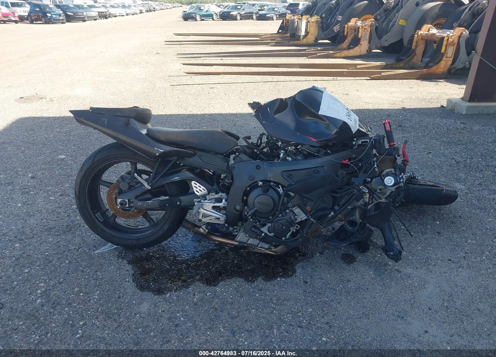 2005 YAMAHA YZFR6 L VIN: JYARJ06E05A023671
