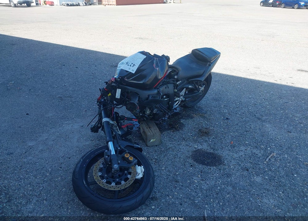 2005 YAMAHA YZFR6 L VIN: JYARJ06E05A023671