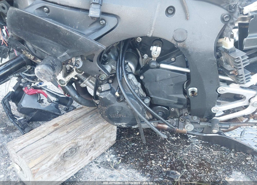 2005 YAMAHA YZFR6 L VIN: JYARJ06E05A023671