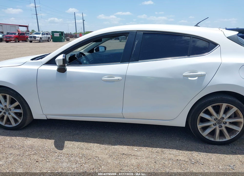 2017 MAZDA MAZDA3 VIN: 3MZBN1L77HM157118