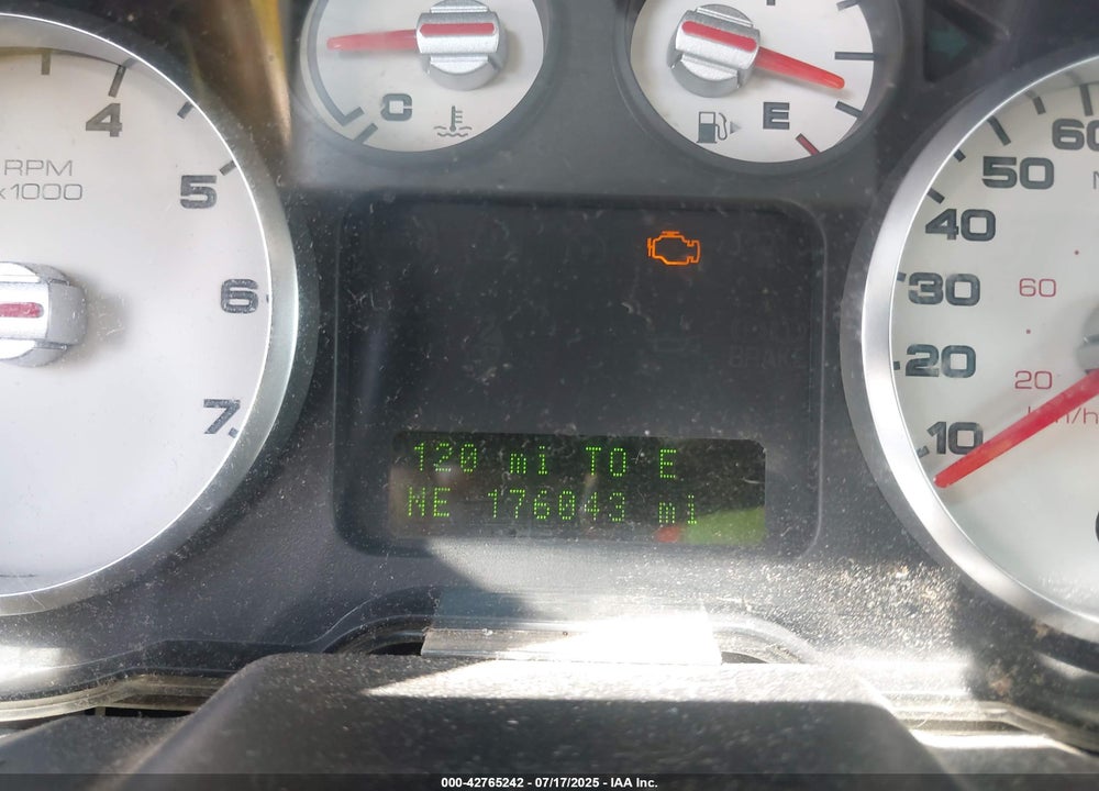 2005 FORD FIVE HUNDRED VIN: 1FAFP28105G107505