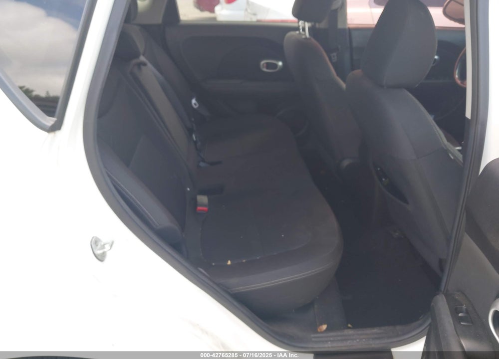 2014 KIA SOUL VIN: KNDJN2A26E7074717