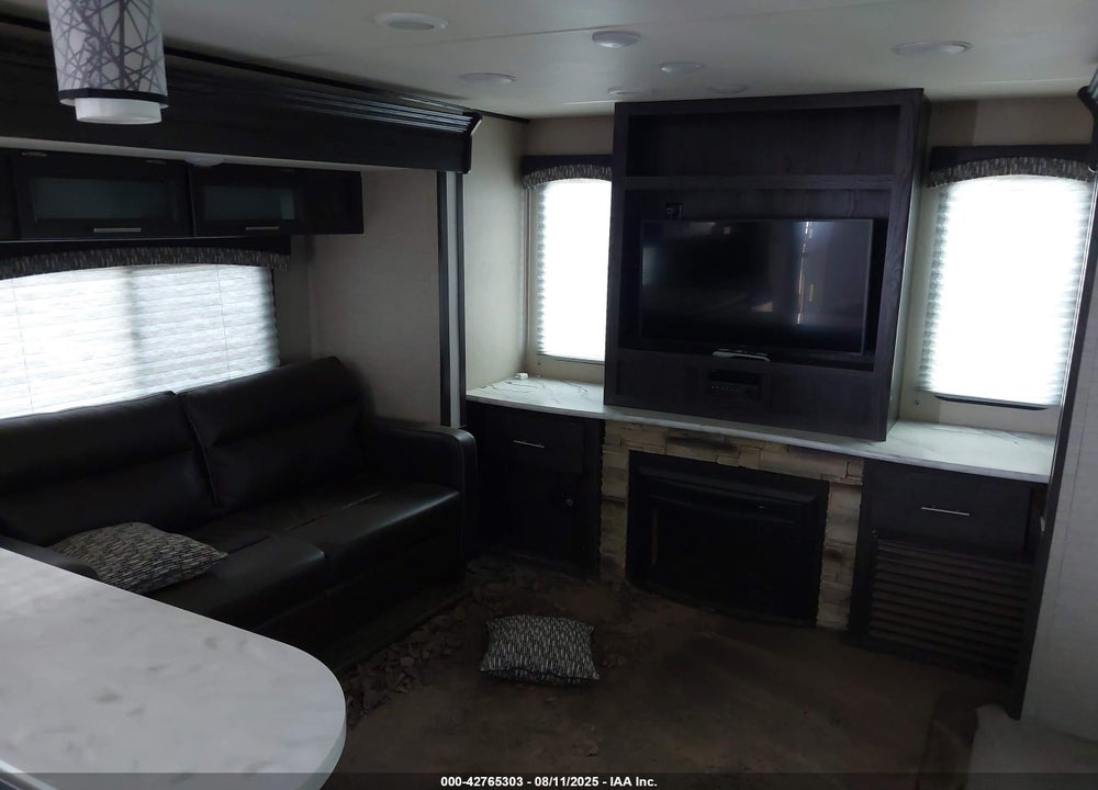 2018 KODIAK DUTCHMAN VIN: 4YDT29123JJ971515