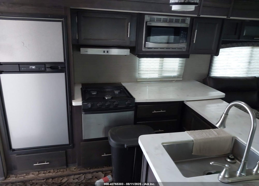 2018 KODIAK DUTCHMAN VIN: 4YDT29123JJ971515