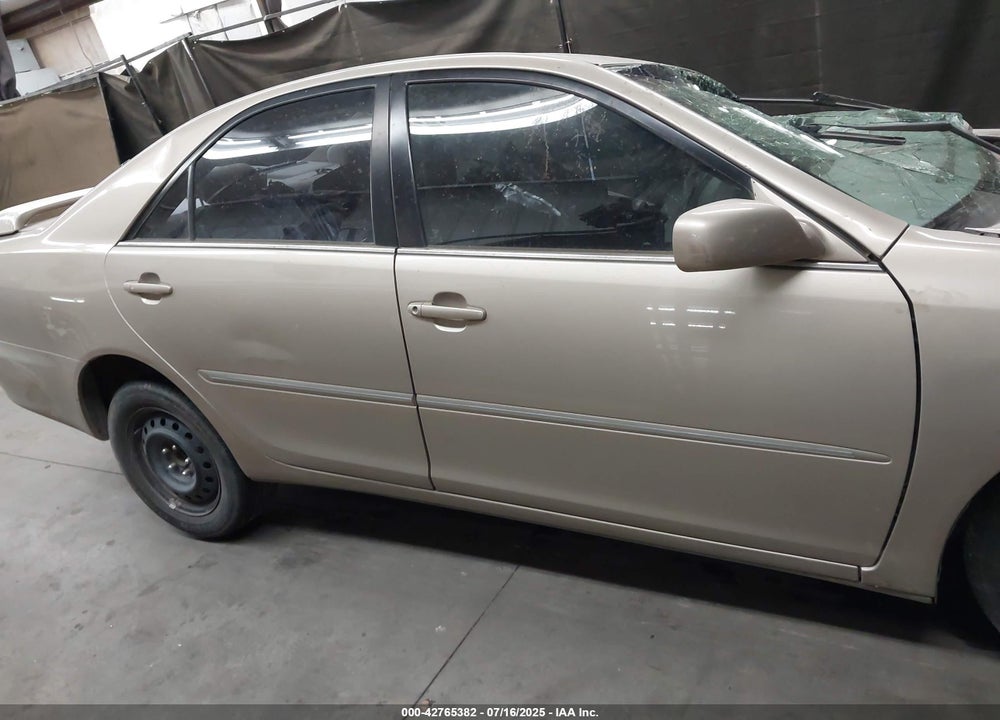 2004 TOYOTA CAMRY XLE VIN: 4T1BE32K44U341616