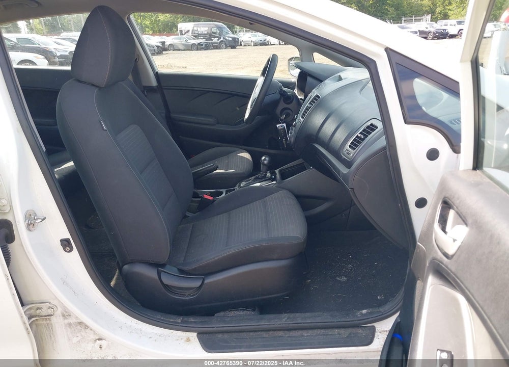 2018 KIA FORTE VIN: 3KPFL4A70JE262338