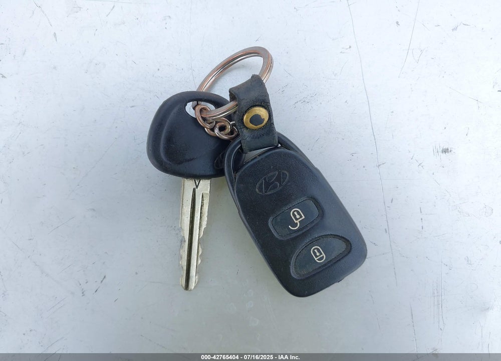 2008 HYUNDAI ACCENT VIN: KMHCN46C58U234044