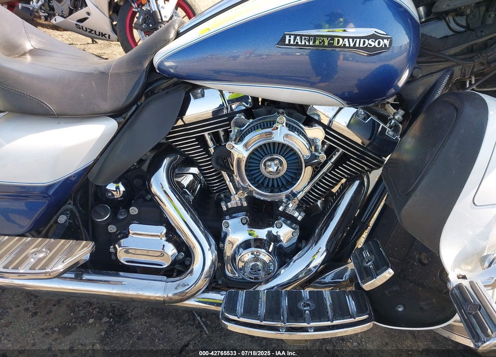 2015 HARLEY-DAVIDSON FLHTCUL ULTRA CLASSIC LOW VIN: 1HD1KDM1XFB665007