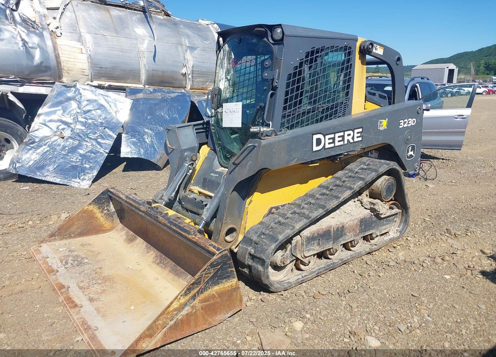 2012 JOHN DEERE 323DT VIN: 1T0323DBLCG236508
