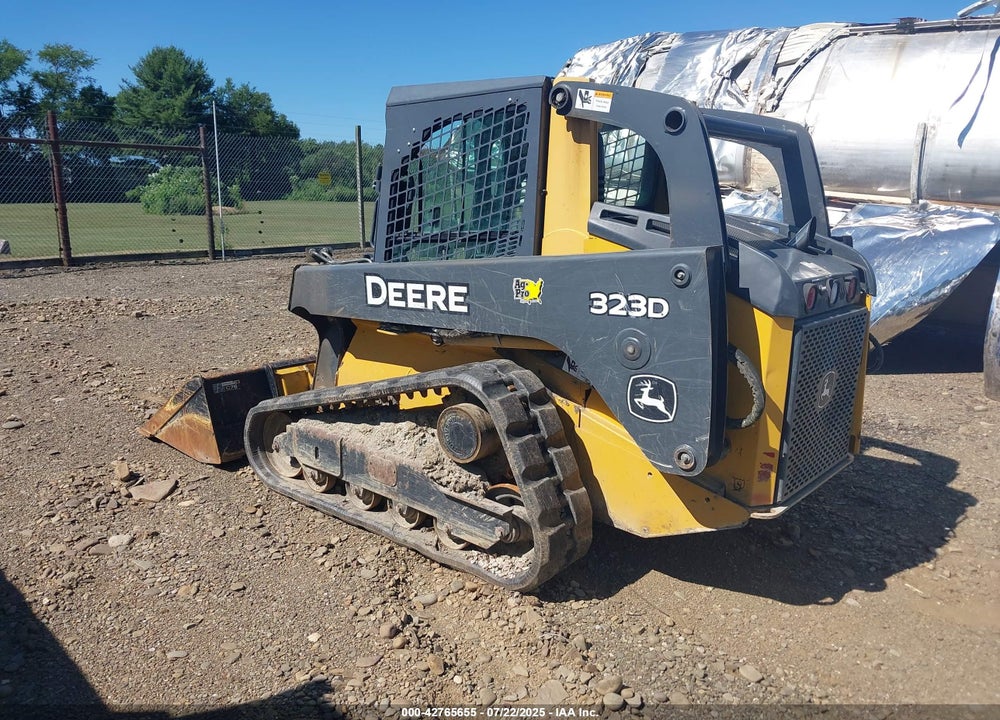 2012 JOHN DEERE 323DT VIN: 1T0323DBLCG236508