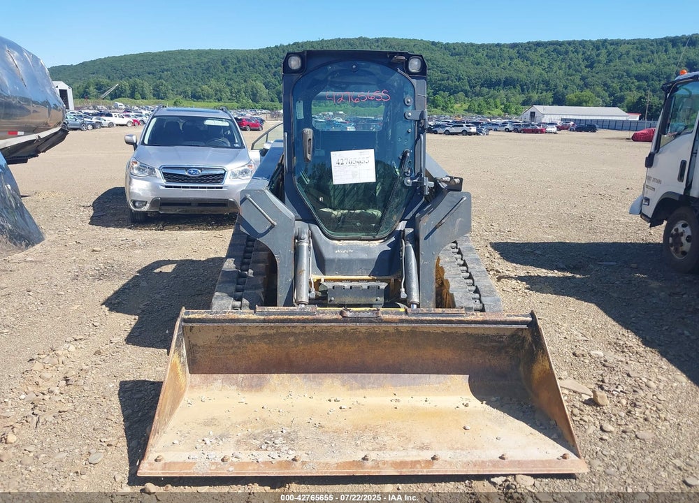 2012 JOHN DEERE 323DT VIN: 1T0323DBLCG236508