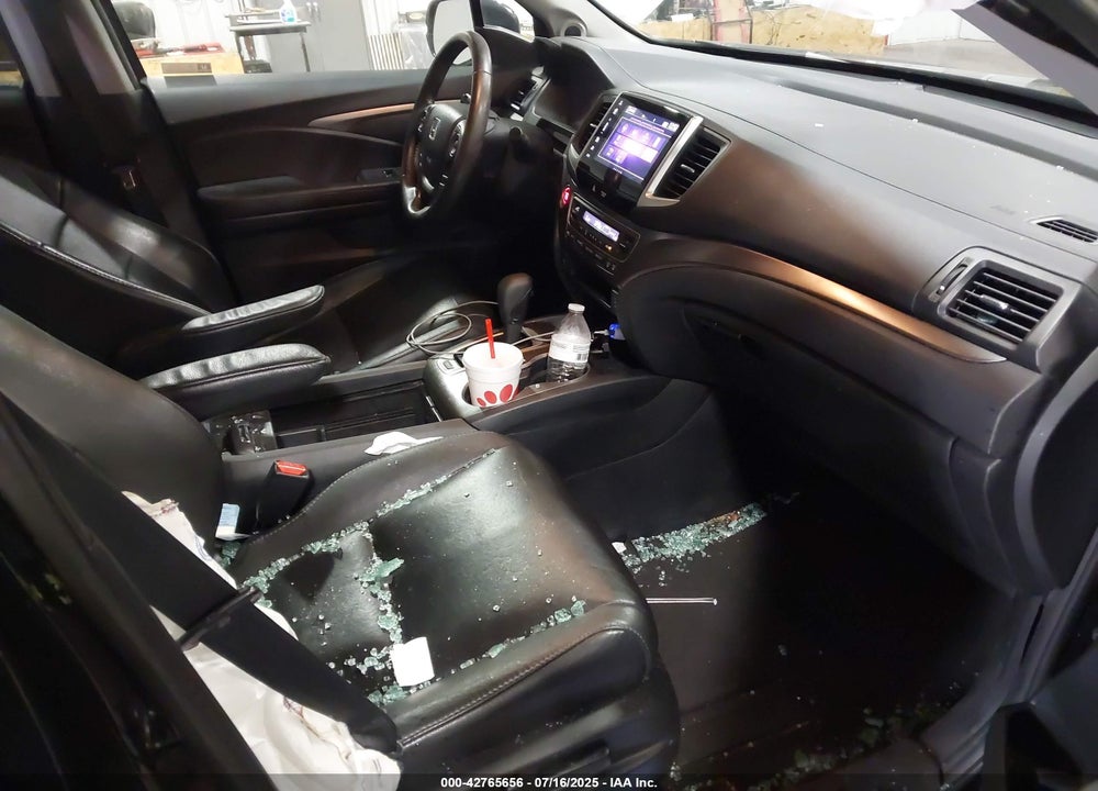 2018 HONDA PILOT VIN: 5FNYF5H54JB028286