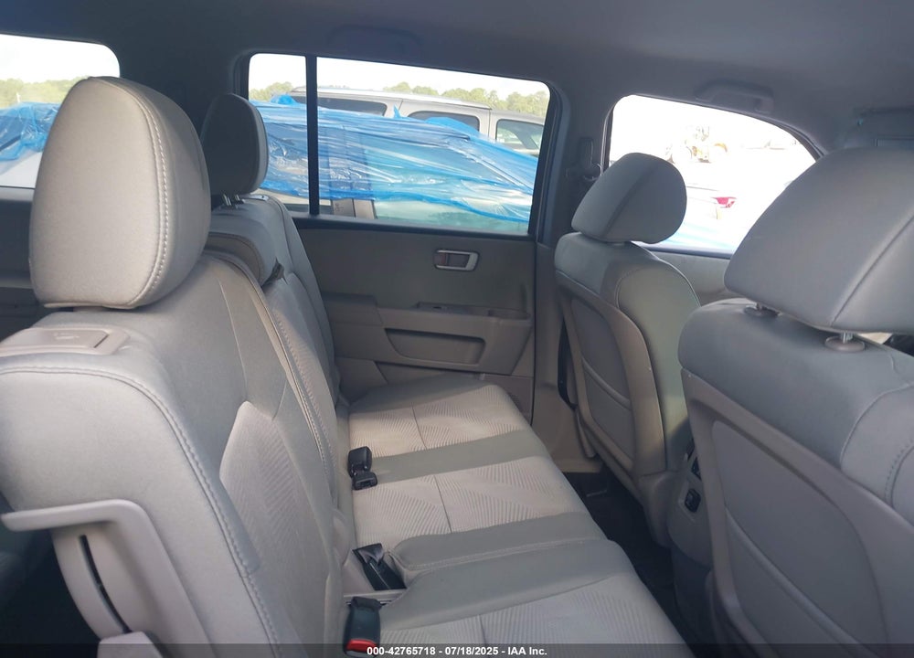 2015 HONDA PILOT VIN: 5FNYF4H22FB023353